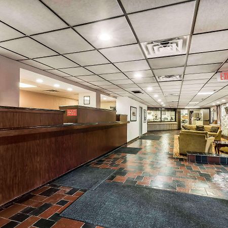 Quality Inn & Suites Binghamton Vestal Buitenkant foto