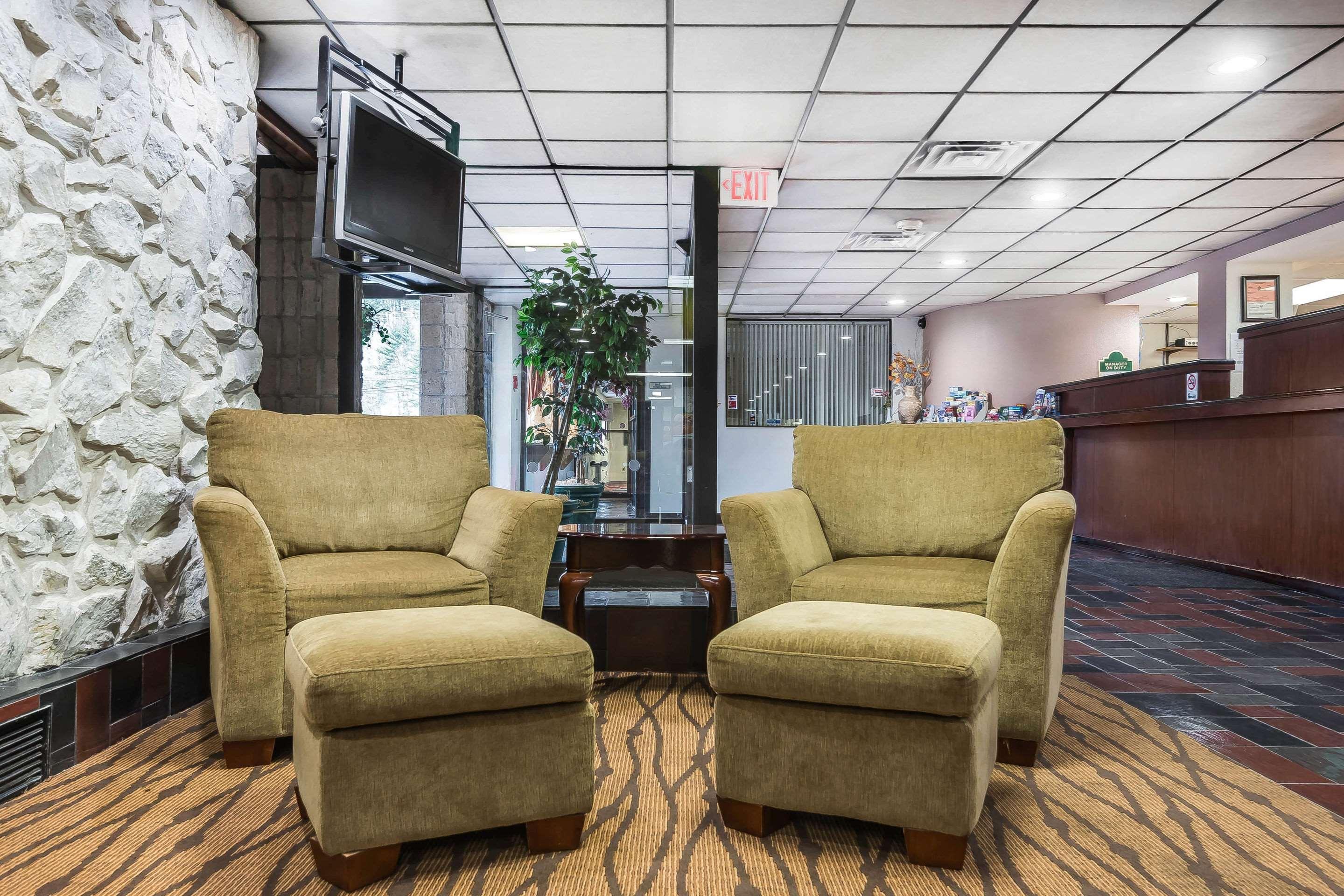 Quality Inn & Suites Binghamton Vestal Buitenkant foto
