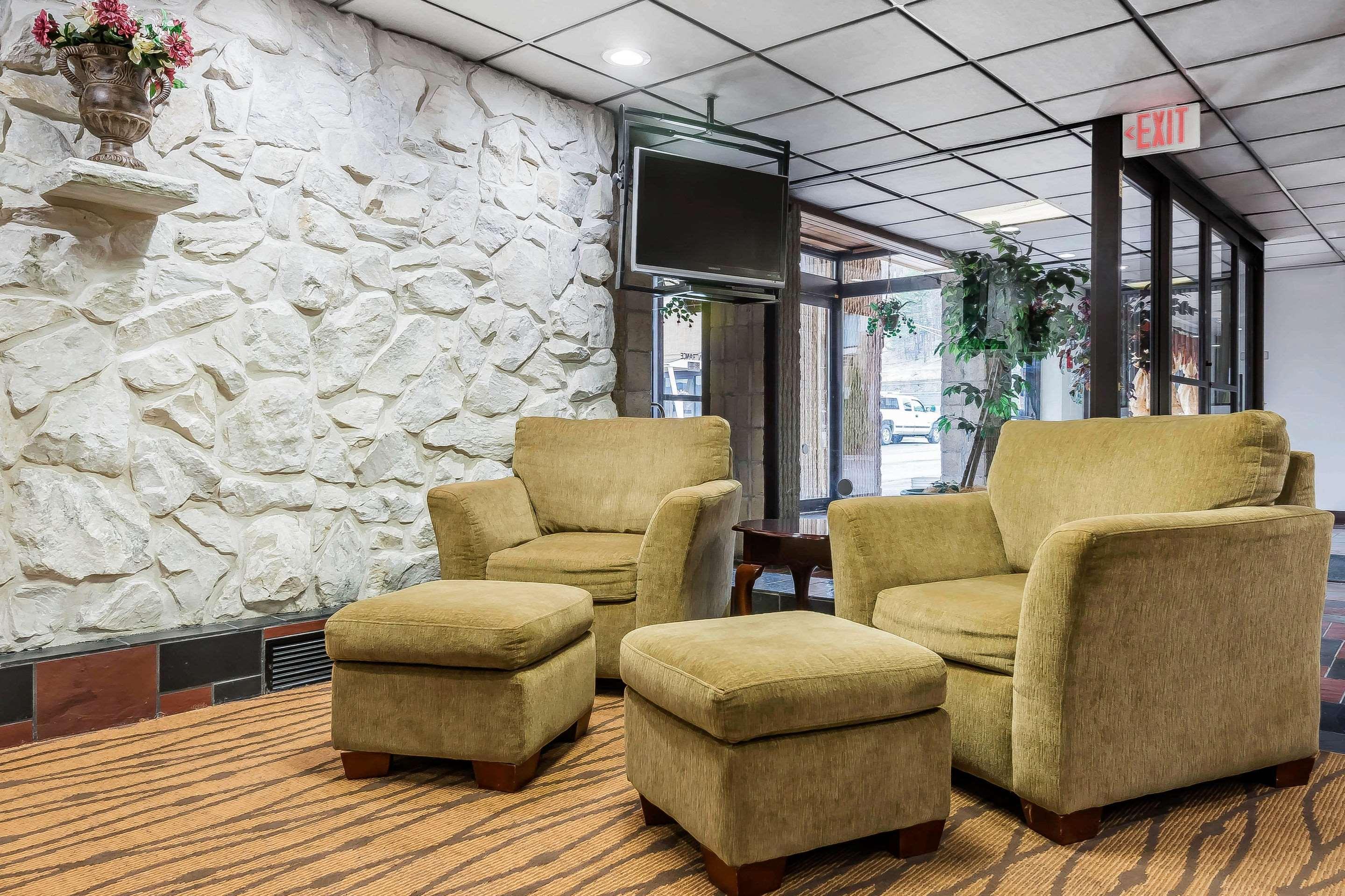 Quality Inn & Suites Binghamton Vestal Buitenkant foto